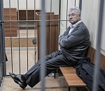 Арестованы счета и имущество экс-мэра Астрахани Михаила Столярова