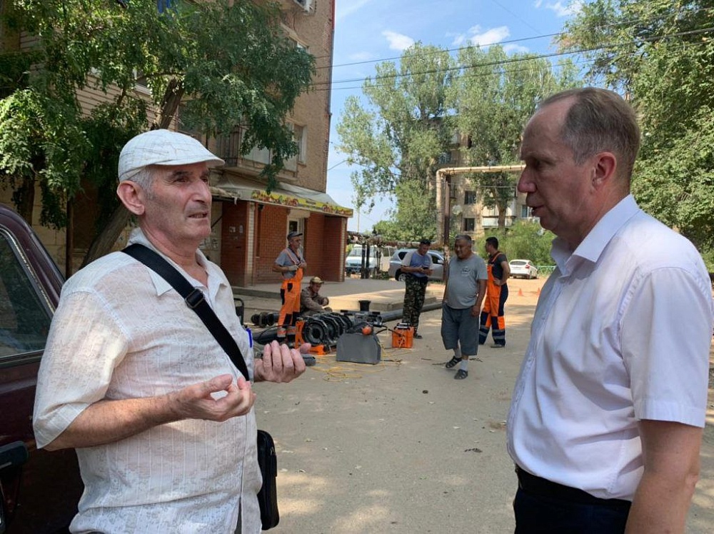 По инициативе Игоря Седова в Военном городке заменили аварийный участок водопровода