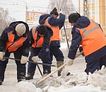 Над чистотой Астрахани каждый день работают 150 дворников