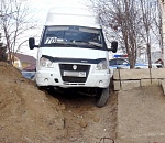 В Астрахани из-за пьяного водителя маршрутки пострадали полицейские