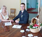 В День семьи любви и верности в Астрахани поженились 25 пар