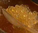 Более тысяч банок икры не доехали до астраханцев