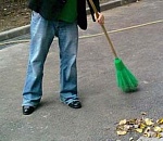 Глава астраханского сельсовета будет мести улицы из-за просроченного штрафа