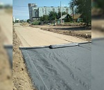 Полным ходом кипит работа на улице Бориса Алексеева в Астрахани 