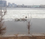 Знак свыше: в Астрахани ледоход унес крещенскую купель