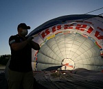 Аэростат поднял в небо над Астраханью огромную икону Вознесения Господня
