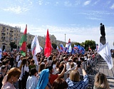 Своих не бросаем: в центре Астрахани прошел митинг-концерт. Фоторепортаж
