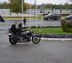 Фото дня: в Астрахани замечена собака-байкер