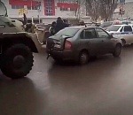 В Астрахани БТР протаранил легковушку