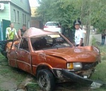 В воскресенье в Астрахани опрокинулся автомобиль