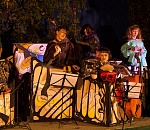 В эти выходные центральную набережную Астрахани украсят «Два рояля»