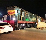 В Астрахани тепловоз протаранил автомобиль