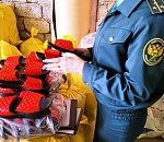 Астраханская таможня остановила груз немаркированных шлепанцев из Казахстана