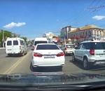 Астраханские инспекторы ГИБДД поразили реакцией на пост о бесстрашном маршрутчике