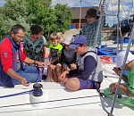 От юнги до шкипера: юные астраханские яхтсмены покоряют Волгу