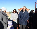 Астраханский губернатор открыл новый спортивно-игровой городок и центр общения пожилых