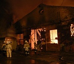 Ночью в Икрянинском районе было жарко и опасно