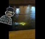 Загадка дыры: некто с фонарём в астраханской реке