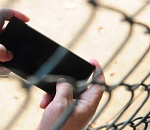 Астраханский сотрудник колонии за деньги пронёс заключенным телефоны