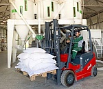 Астраханский завод по производству кормов начал поставки в Казахстан