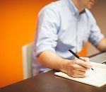 Астраханцев просят оценить местную власть