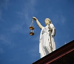 В Астрахани суд приговорил мошенника к восьми годам колонии за махинации с маткапиталом