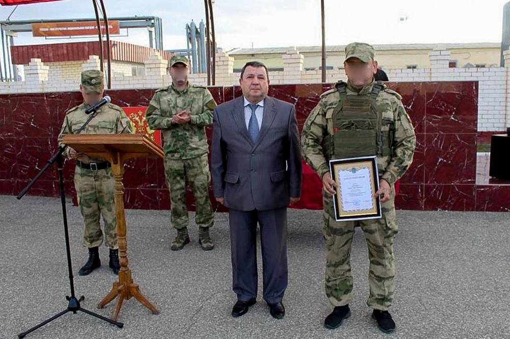 В Астрахани наградили бойцов СВО