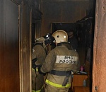 В ночном пожаре в квартире пострадала астраханка