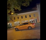 В Астрахани наказали водителя, прокатившегося по пешеходной улице