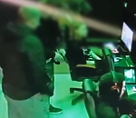 Студент астраханского вуза угрожал пистолетом в игровом центре