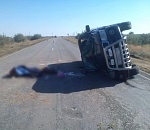 На астраханской трассе погиб москвич, его жена и сын в больнице