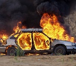 На Звездной в Астрахани полыхал автомобиль