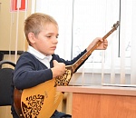 Камызякская школа искусств получит новые музыкальные инструменты
