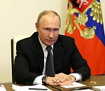 Владимир Путин ввел военное положение в новых регионах России 