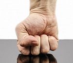 Астраханец убил подругу из-за матери