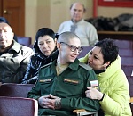 Из Астрахани отправили первых в осеннем призыве срочников