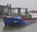 Под Астраханью сухогруз сел на мель