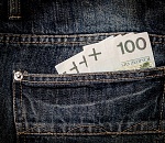 Чиновник администрации Астрахани пошел под суд за взятку