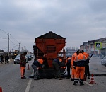 На астраханской улице, где позавчера погибла девочка, монтируют «лежачих полицейских»
