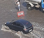 В Астрахани плывет улица Звездная