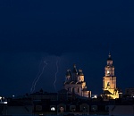 Красиво и пугающе. Астраханцы стали свидетелями редчайшего небесного явления. И не одного