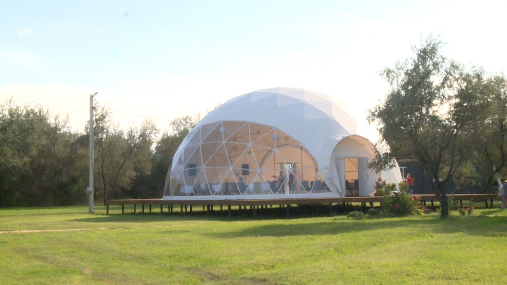 В Астраханской области появился глэмпинг