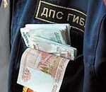 В Астрахани инспектор ДПС заплатит 240 тысяч штрафа за шеститысячную взятку 