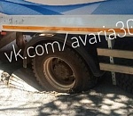 Администрация Астрахани прокомментировала инцидент с провалившимся мусоровозом