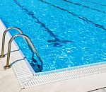 Администрации Наримановского района нанесли ущерб ремонтом бассейна