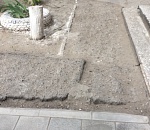 Ирония благоустройства: возле нового детского реабилитационного центра сложно пройти с коляской 