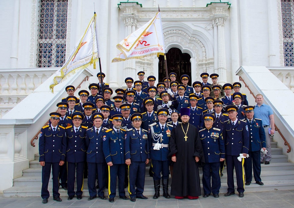 Астраханские казаки приняли участие в обряде освящения знамени 