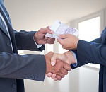 Астраханец получил срок за попытку устроиться на престижную работу 