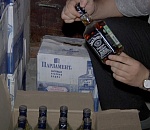 Астраханец, хранивший семь тысяч литров паленого алкоголя, пошел под суд