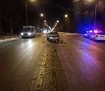 В Астрахани две сестры попали под машину, перебегая дорогу